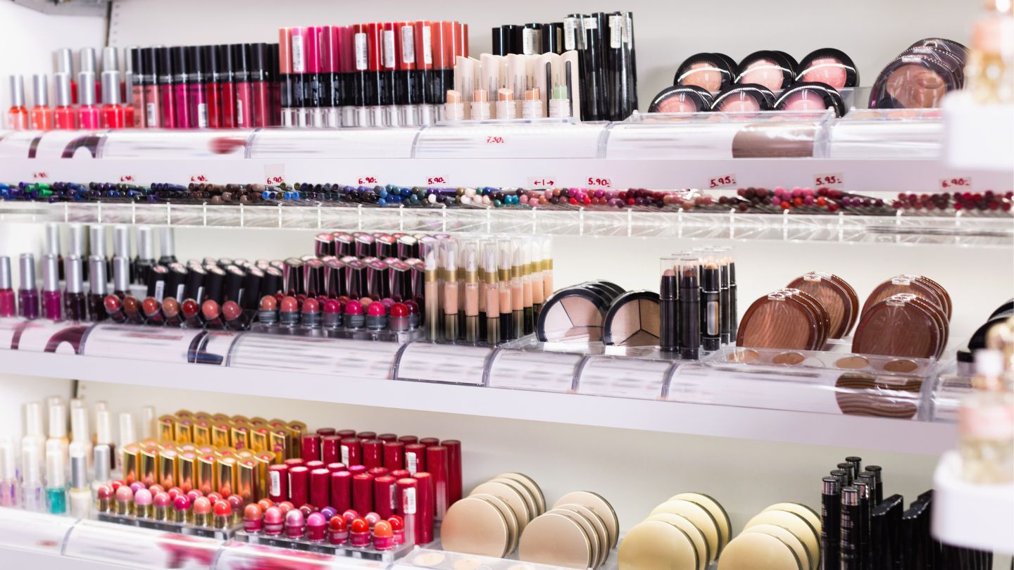 Como montar uma loja de cosméticos? Dicas para começar