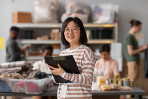 mulher japonesa em sua empresa